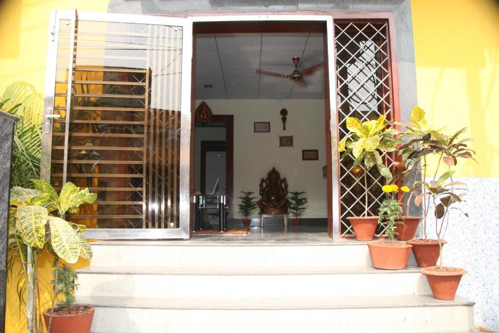 Hotel Maa Kamakhya Puri Eksteriør billede