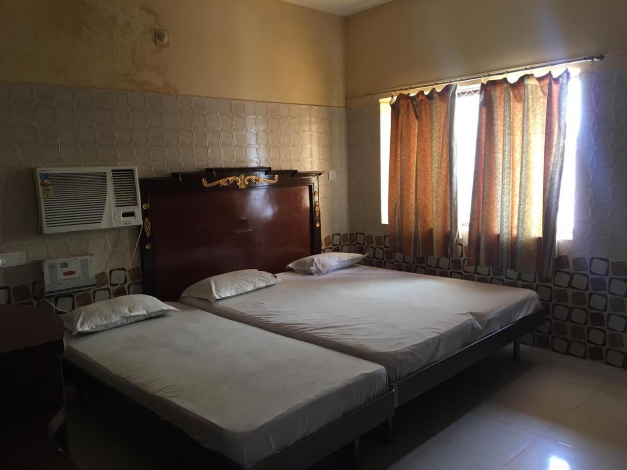 Hotel Maa Kamakhya Puri Eksteriør billede